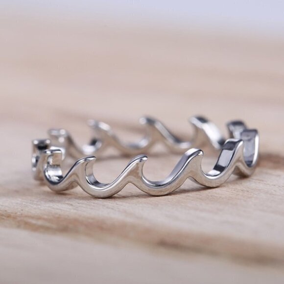 ✨ Wave Fire Minimalist Simple Trendy Anillos Lovely Rings for Women, PD0… - Picture 2 of 6